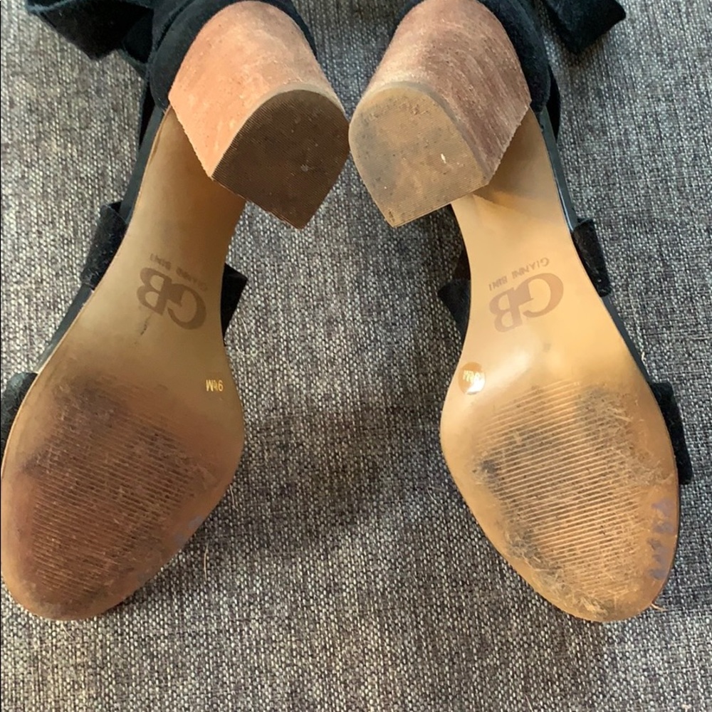 Suede strap sandals - Picture 7 of 10
